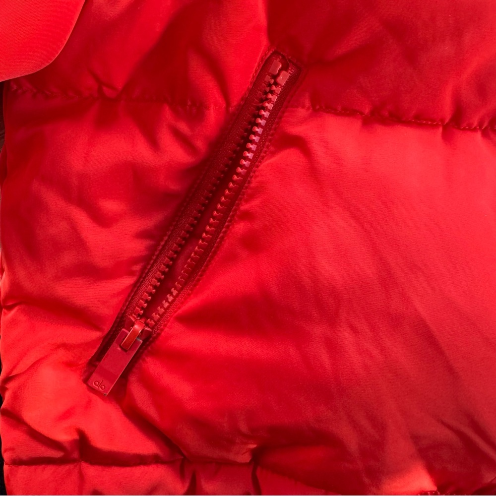 ALO Introspective Puffer Jacket - Picture 9 of 10